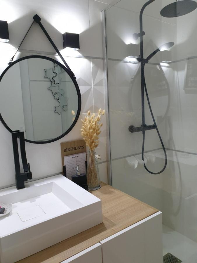 Charmant Studio Au Centre De La Ville 瓦讷 外观 照片